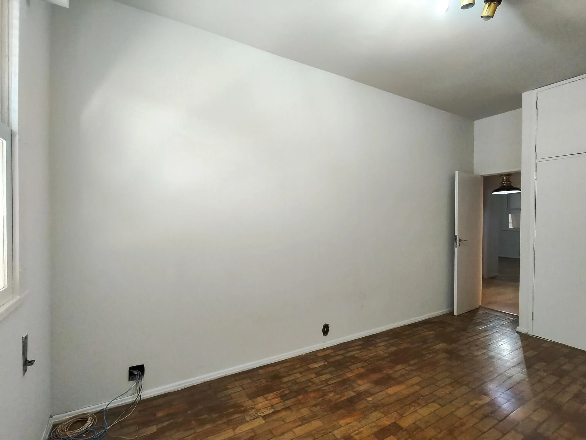 Furnished 4-bedroom apartment with 3 bathrooms — photo 68