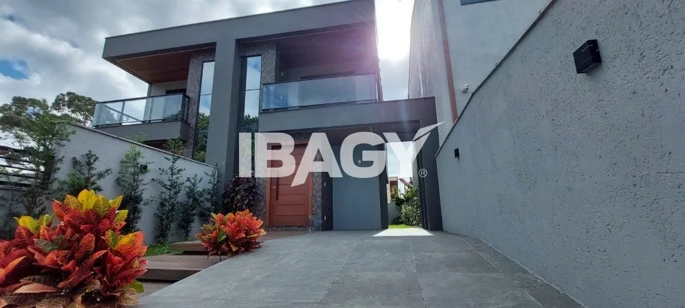 House with 3 en-suite bedrooms and 2 parking spaces — photo 2