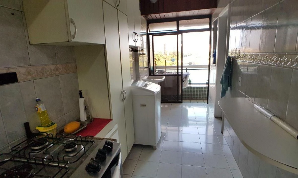 Furnished 201 m² apartment with 4 bedrooms and 3 parking — photo 27
