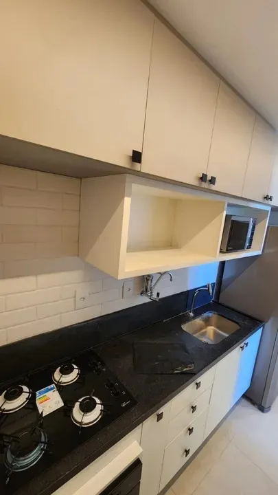 Apartamento mobiliado de 2 quartos em condomínio com piscina — photo 8