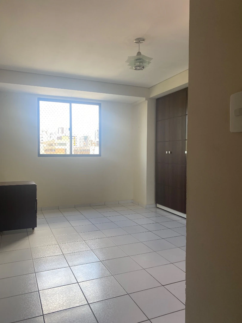 3-bedroom apartment with a separate kitchen — photo 10