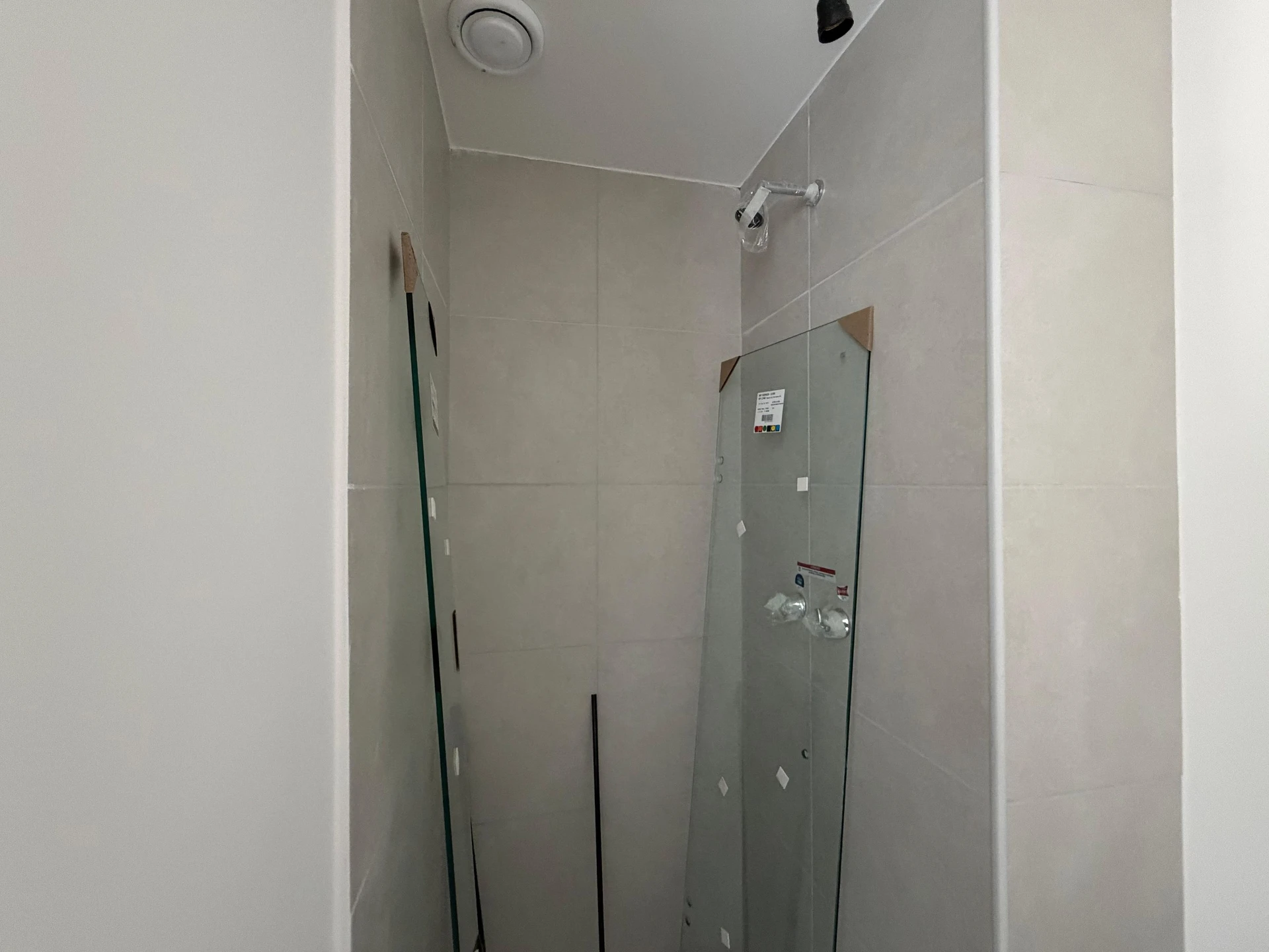 Apartamento sem mobília com 2 quartos e varanda — photo 3