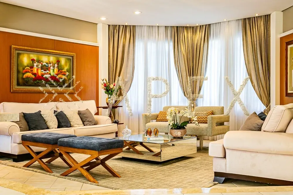 Furnished house with 4 en-suite bedrooms and private BBQ