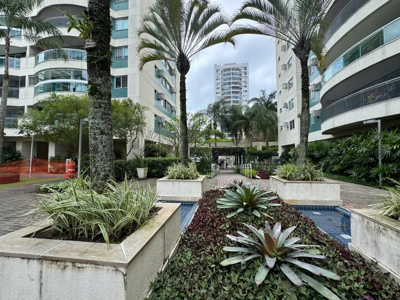 Apartment, 78 m², with a glass-enclosed balcony — photo 17