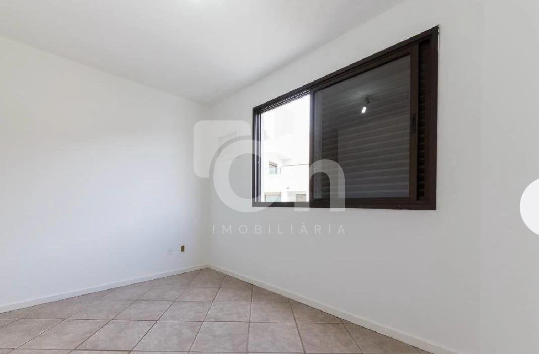 3-bedroom apartment, 1 with its own bathroom, 150 m² — photo 6