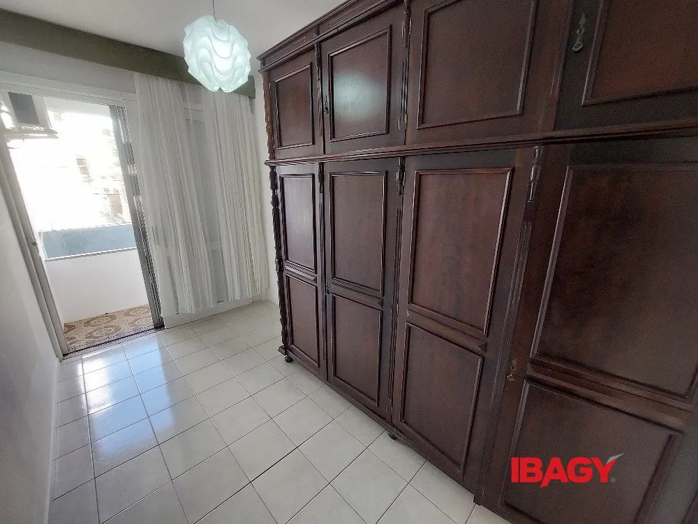 Apartamento sem mobília com 2 dormitórios e sacada — photo 9
