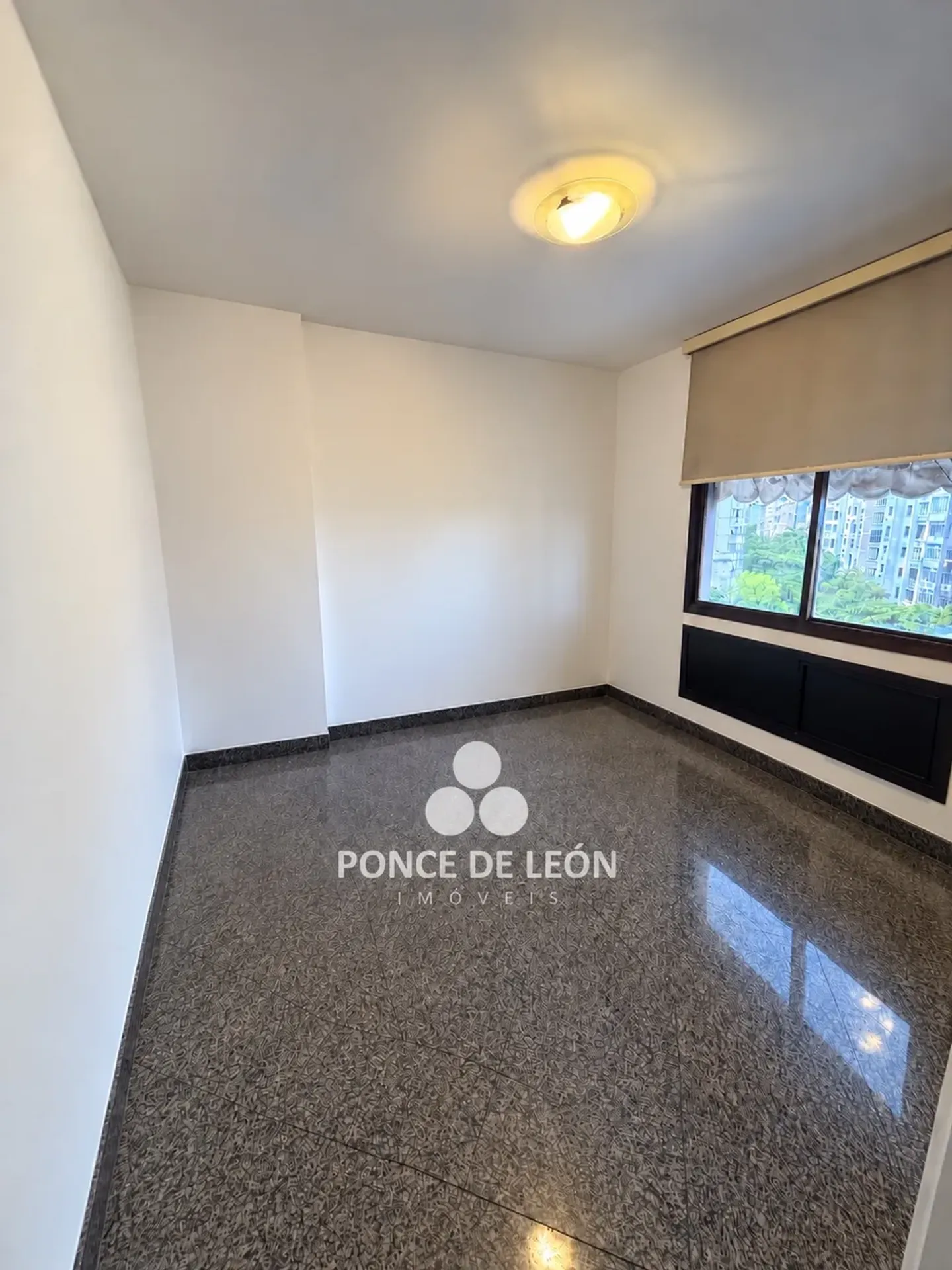 3-bedroom apartment in a building with a sauna — photo 10