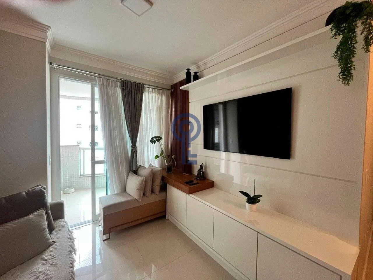 Furnished 4-bedroom apartment with 1 en-suite bath — photo 11