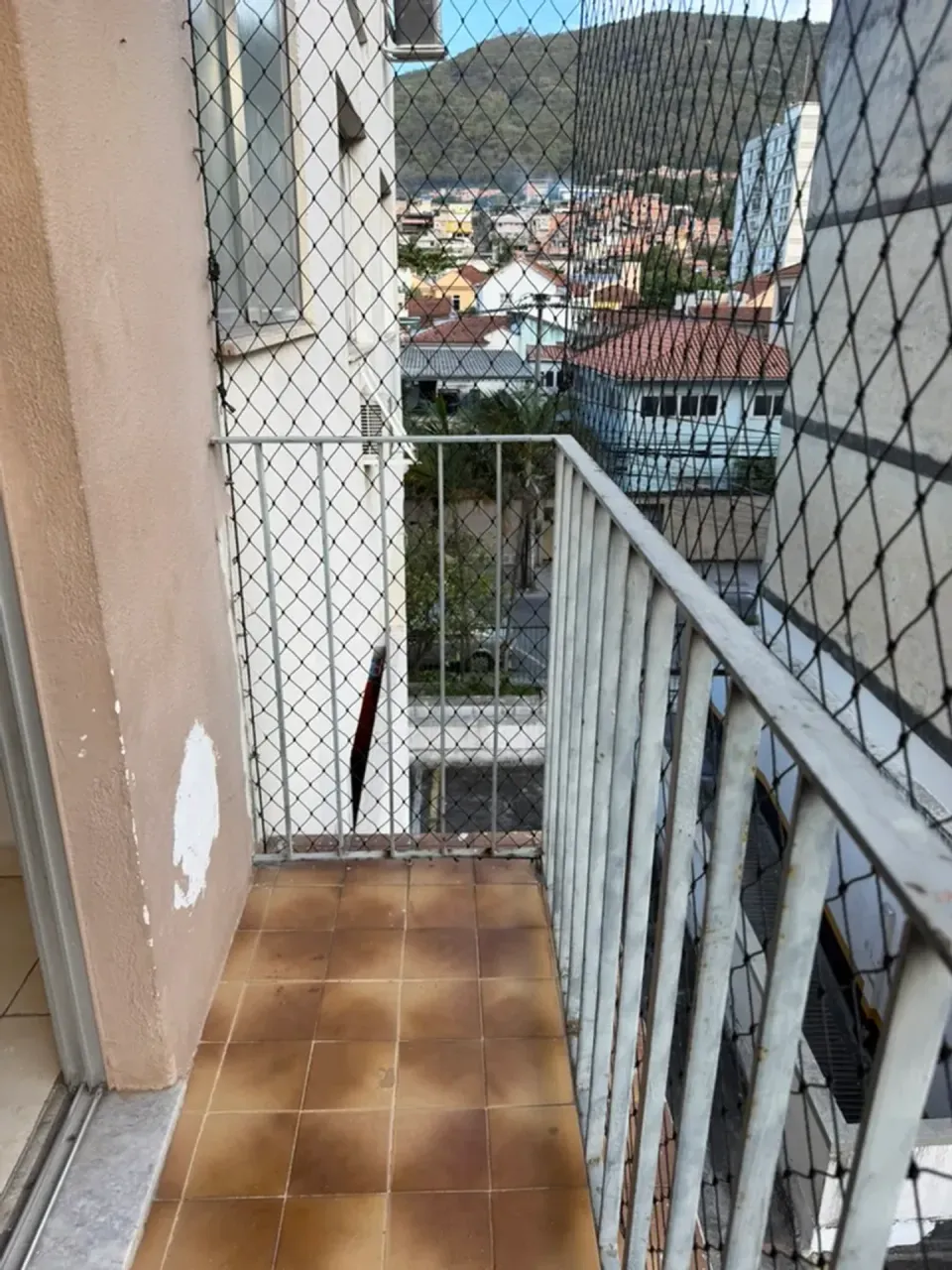 Unfurnished 2-bedroom apartment with parking spot — photo 12