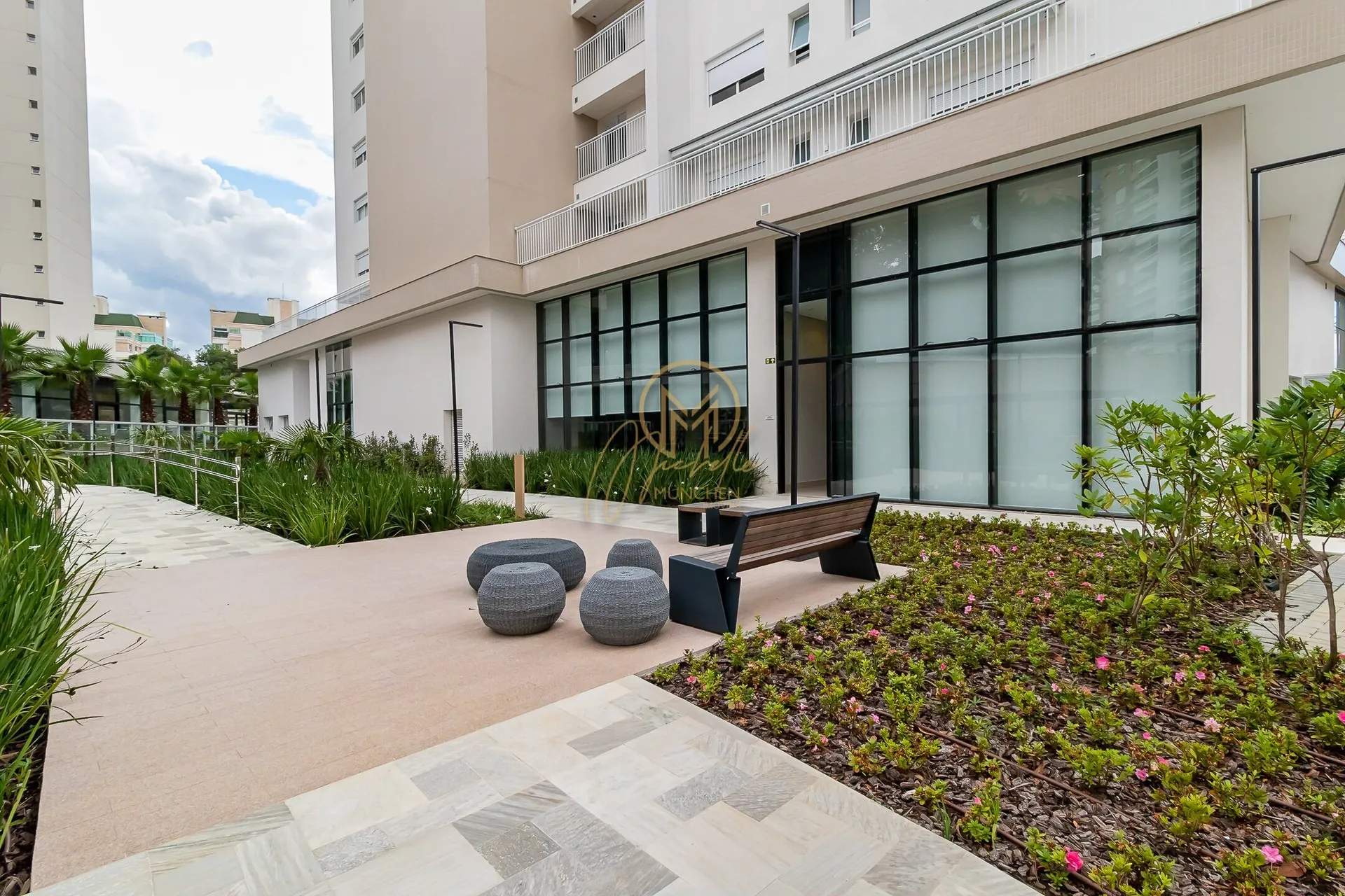 Furnished 462 m² apartment with 4 en-suite rooms — photo 170