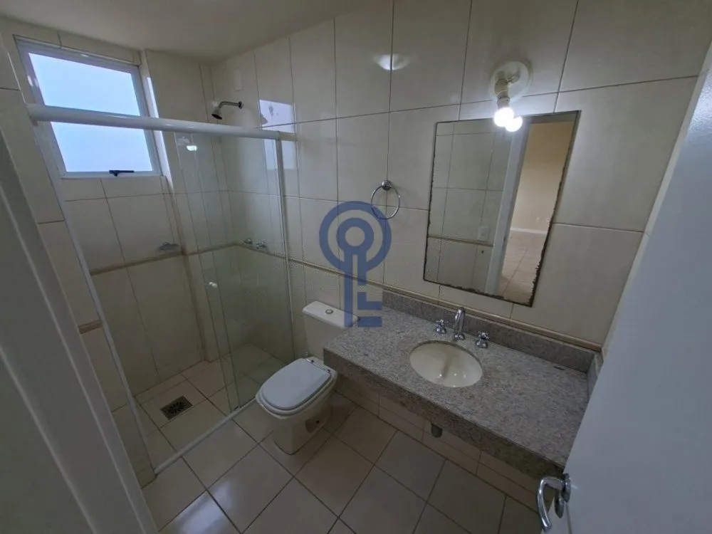 Balcony with a grill in a 2-bedroom apartment, 71 m² — photo 9