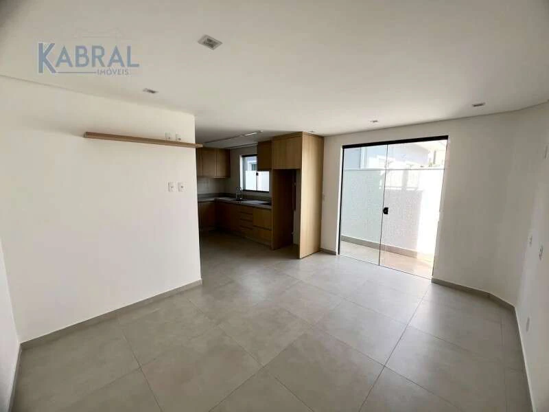 Unfurnished 30 m² studio with an open-plan kitchen — photo 5