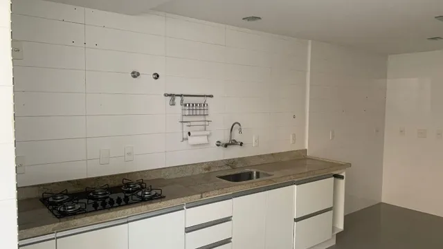 Walk-in closet in a 4-bedroom apartment, 370 m² — photo 5