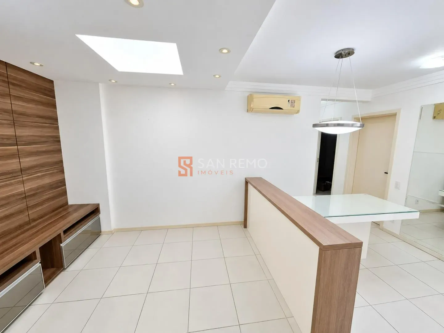 Furnished apartment, 71 m², with a glass-enclosed balcony — photo 10