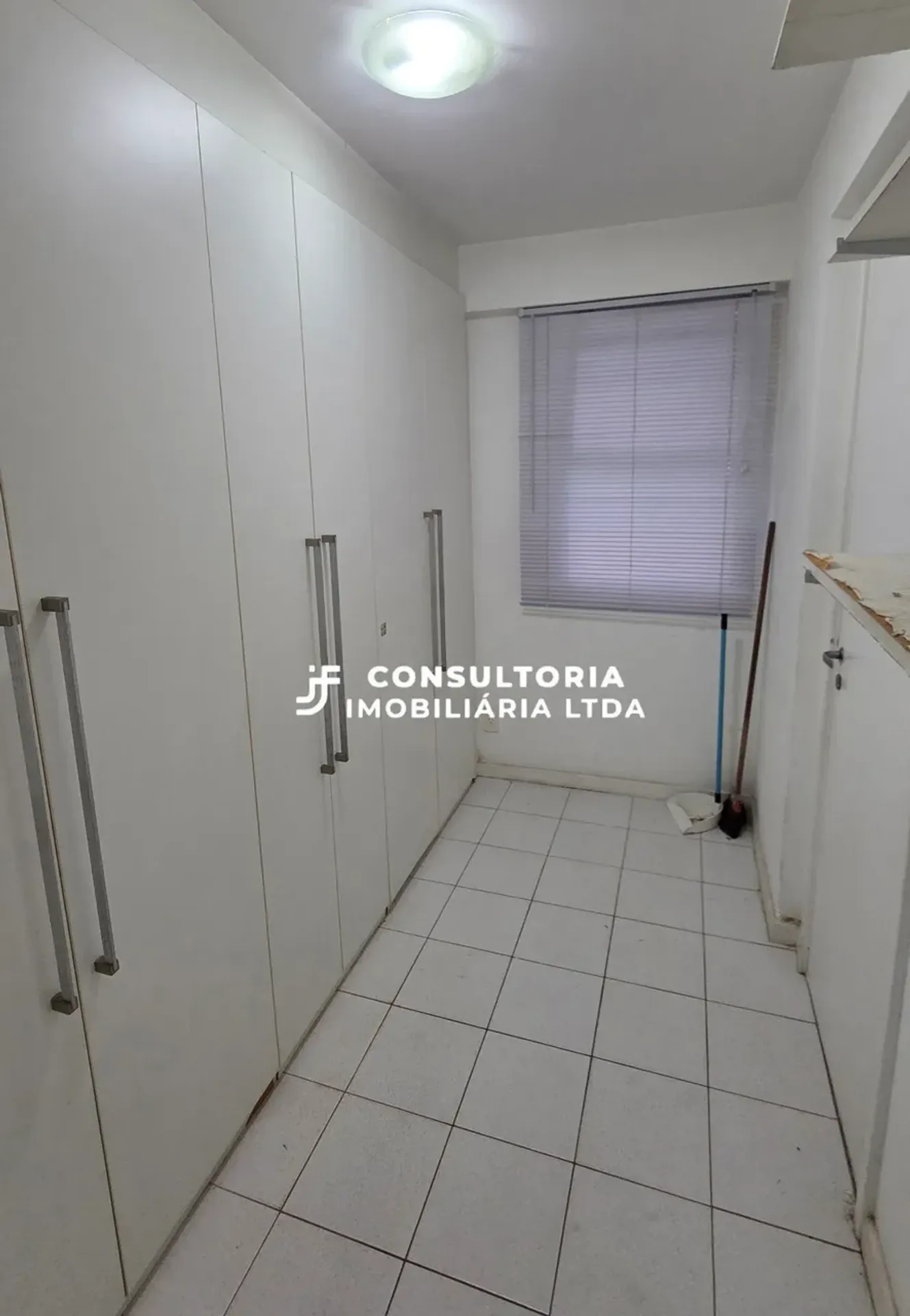 Квартира 99 м² з гардеробною та заскленим балконом — photo 42