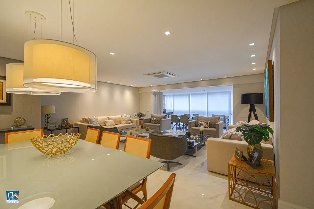 4-bedroom apartment with open-plan kitchen and electric stove — photo 2