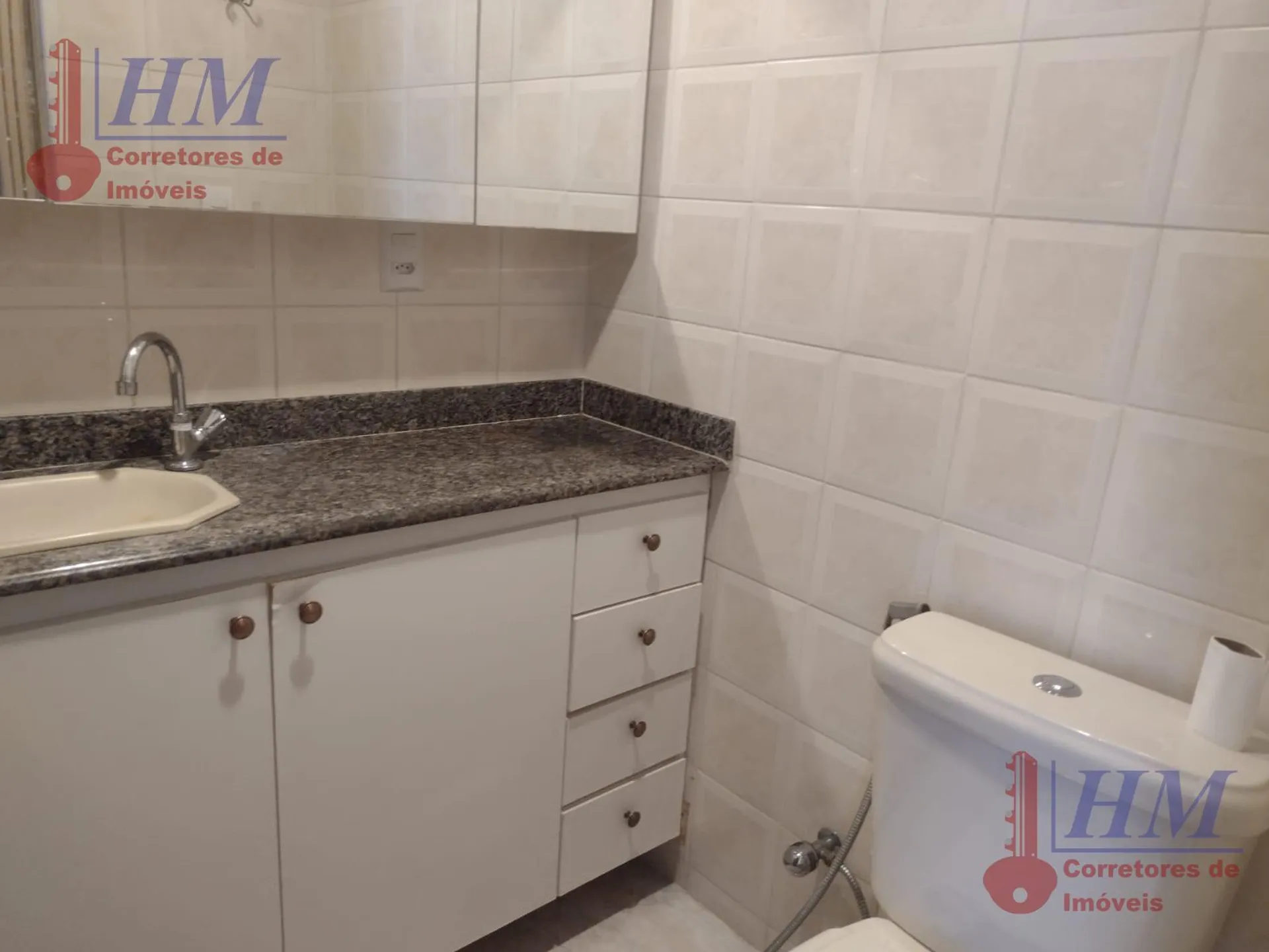 Furnished apartment, 67 m², with a glass-enclosed balcony — photo 37