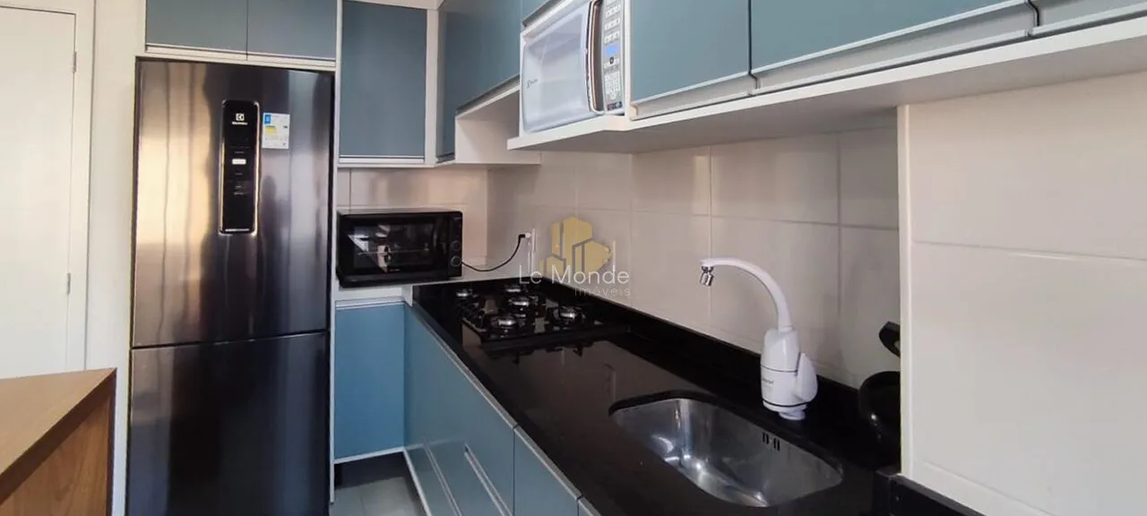 2-bedroom apartment with open-plan kitchen and gas stove — photo 16
