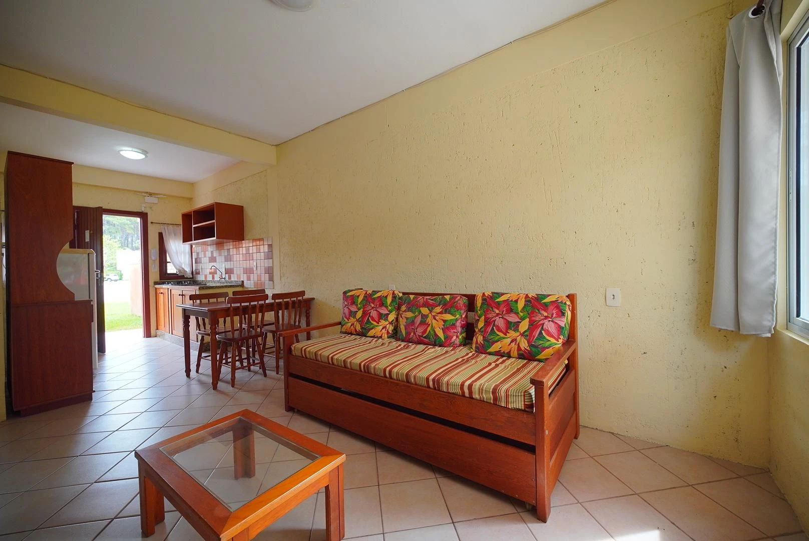 Furnished house with 2 bedrooms and a balcony garden