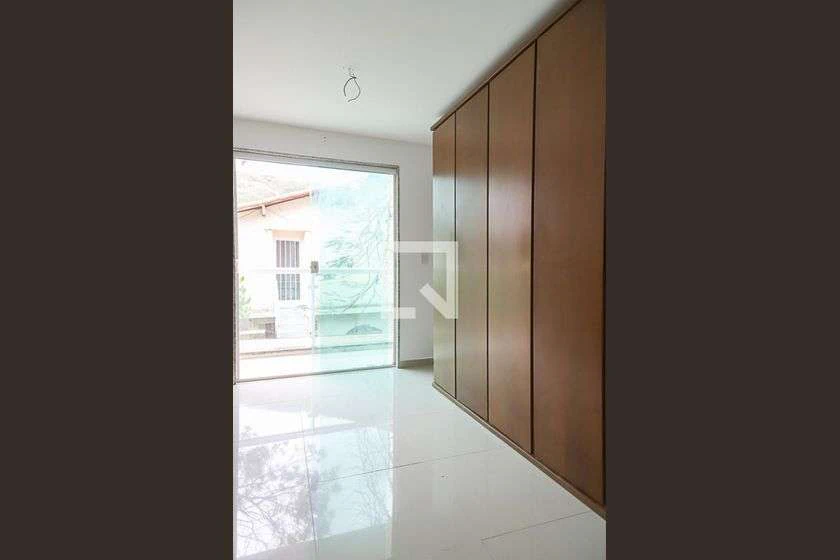 Casa triplex con balcón, 2 dormitorios en suite y 107 m² — photo 20