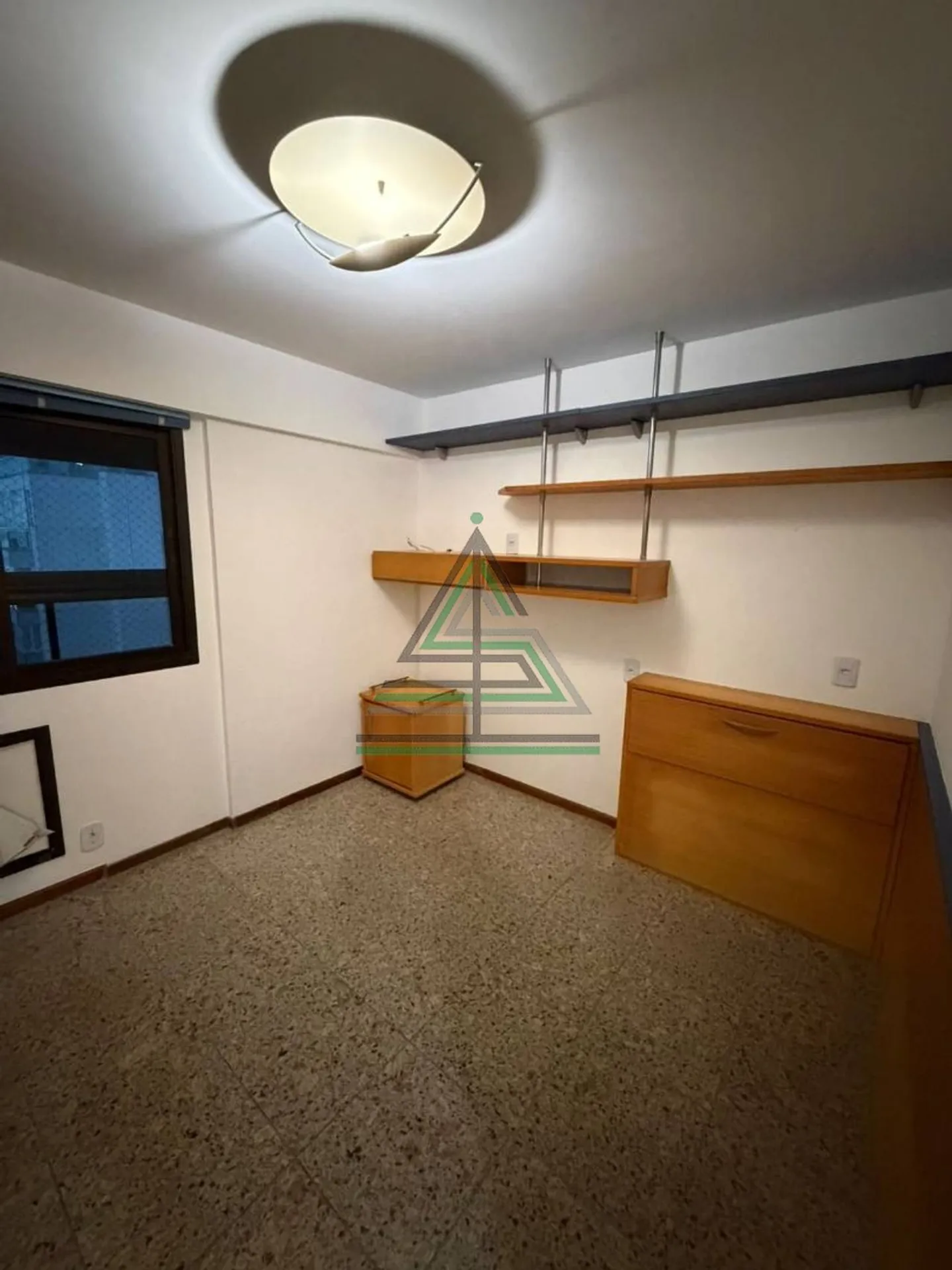 Apartment on the 21st floor with a home office — photo 4