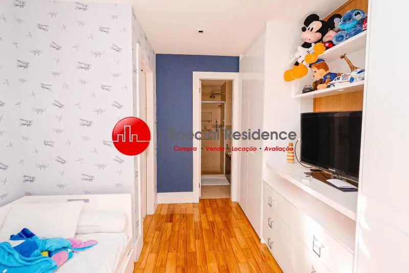 Furnished apartment with 4 bedrooms and 5 bathrooms — photo 27