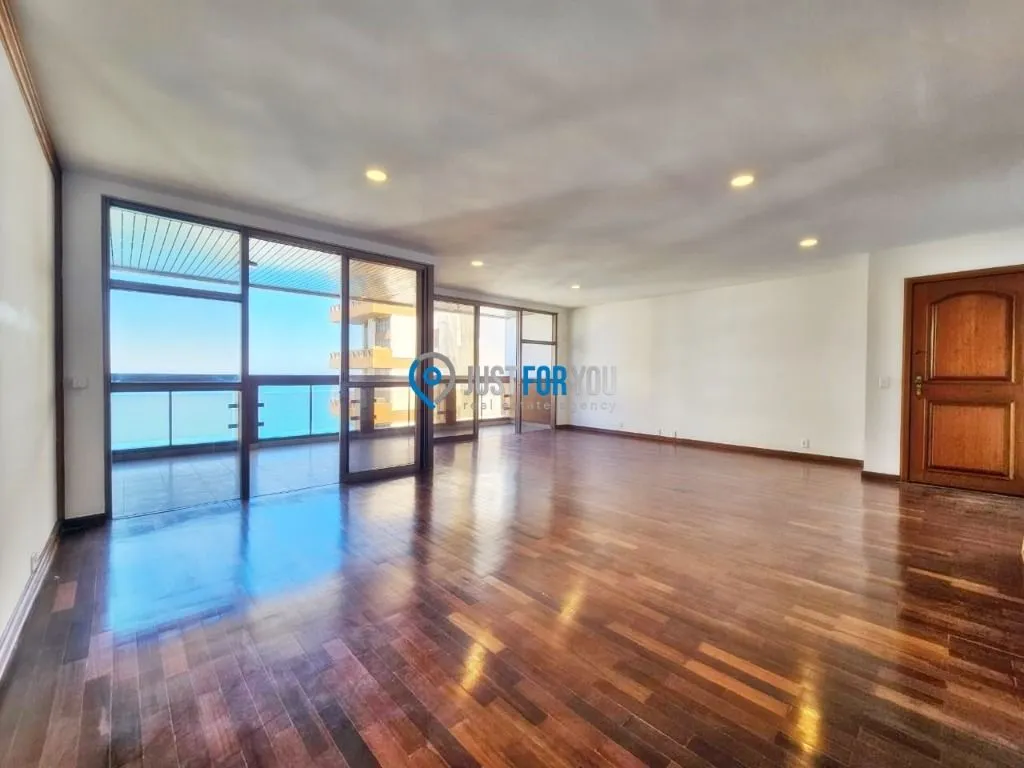 Apartamento de 4 dormitórios com 179 m² e 3 vagas — photo 3