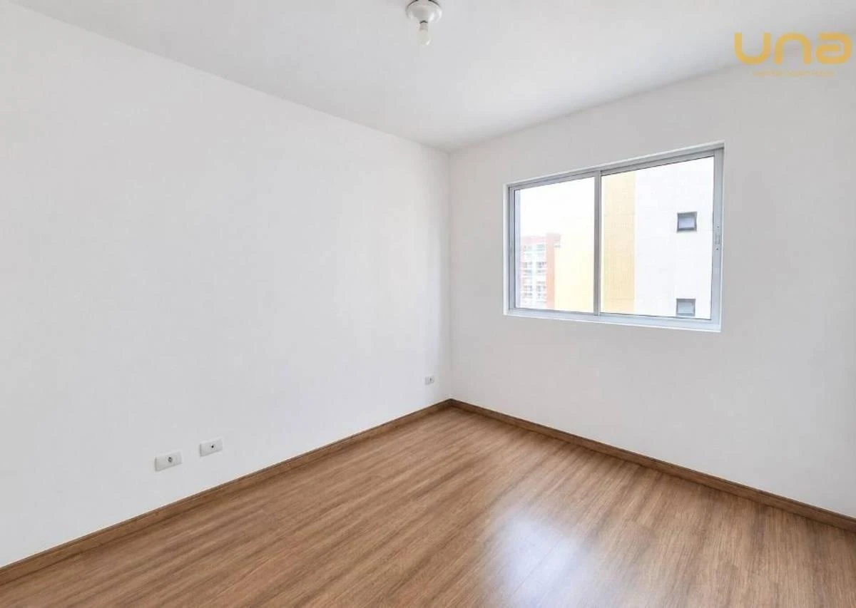 Apartment, 32 m², with wood or laminate floors — photo 9