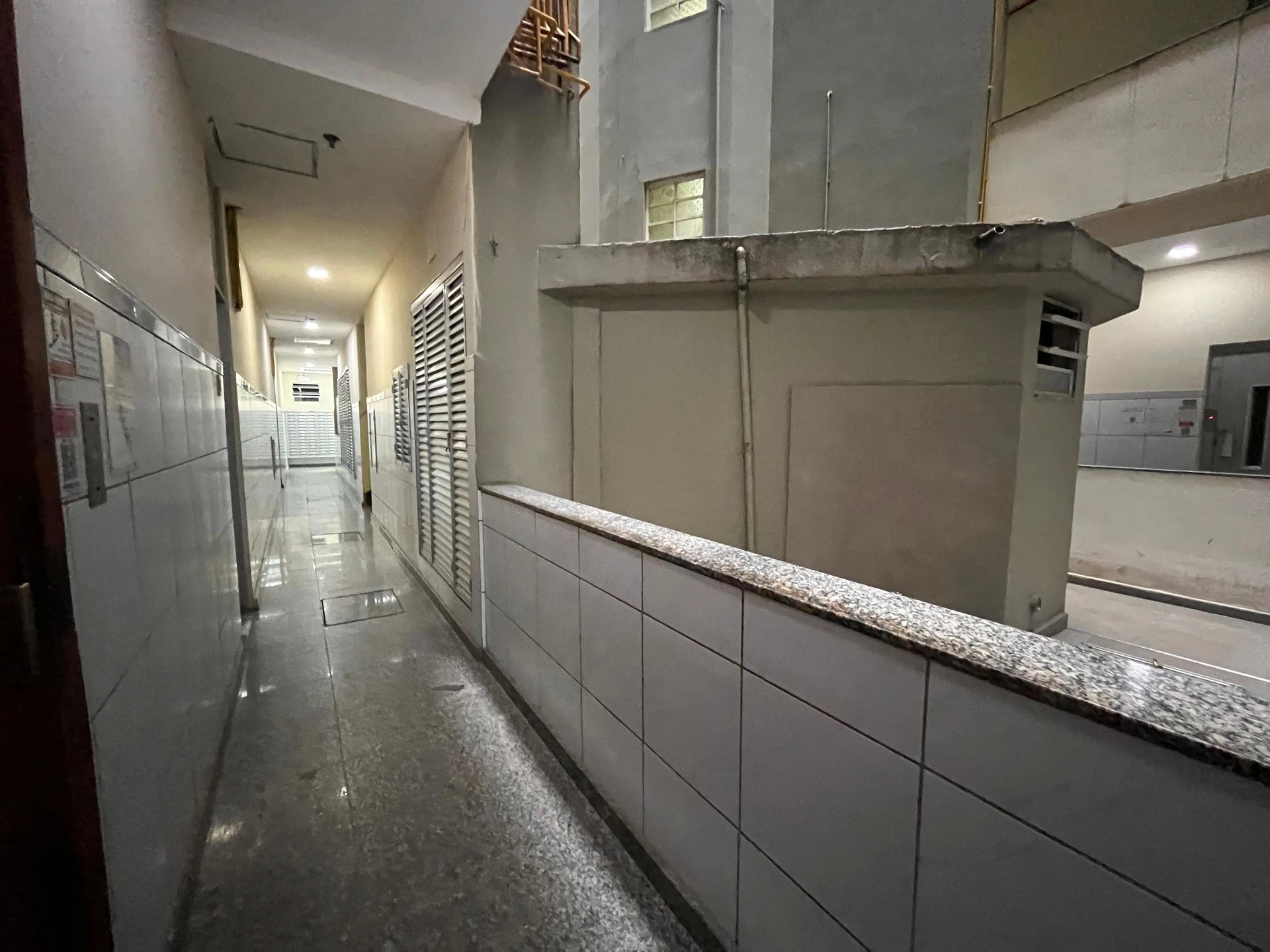 Furnished 2-bedroom apartment with a separate kitchen — photo 28