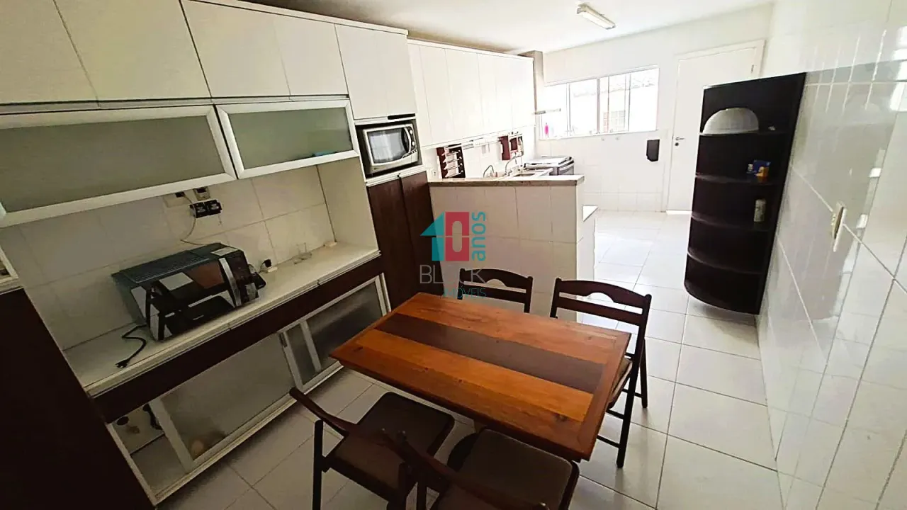 Condominium house with 4 bedrooms and closed kitchen — photo 12
