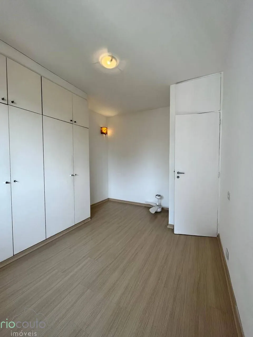 Apartamento com 1 dormitório e varanda com 2 banheiros — photo 14