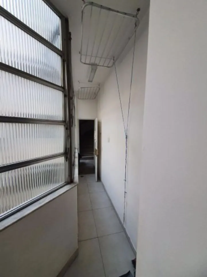 Walk-in closet in a 3-bedroom apartment, 148 m² — photo 21