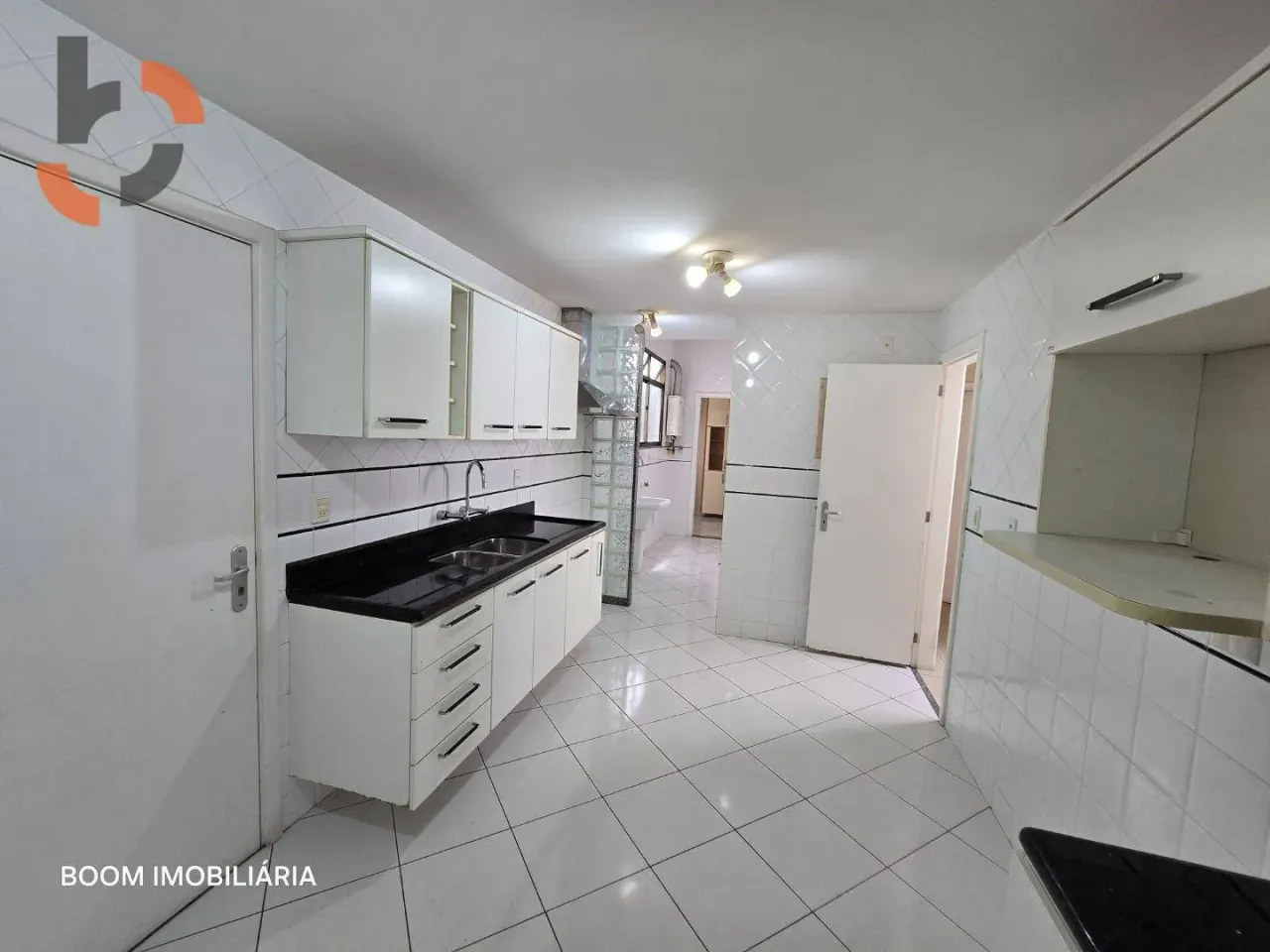 3-bedroom apartment with a closed gas kitchen — photo 13
