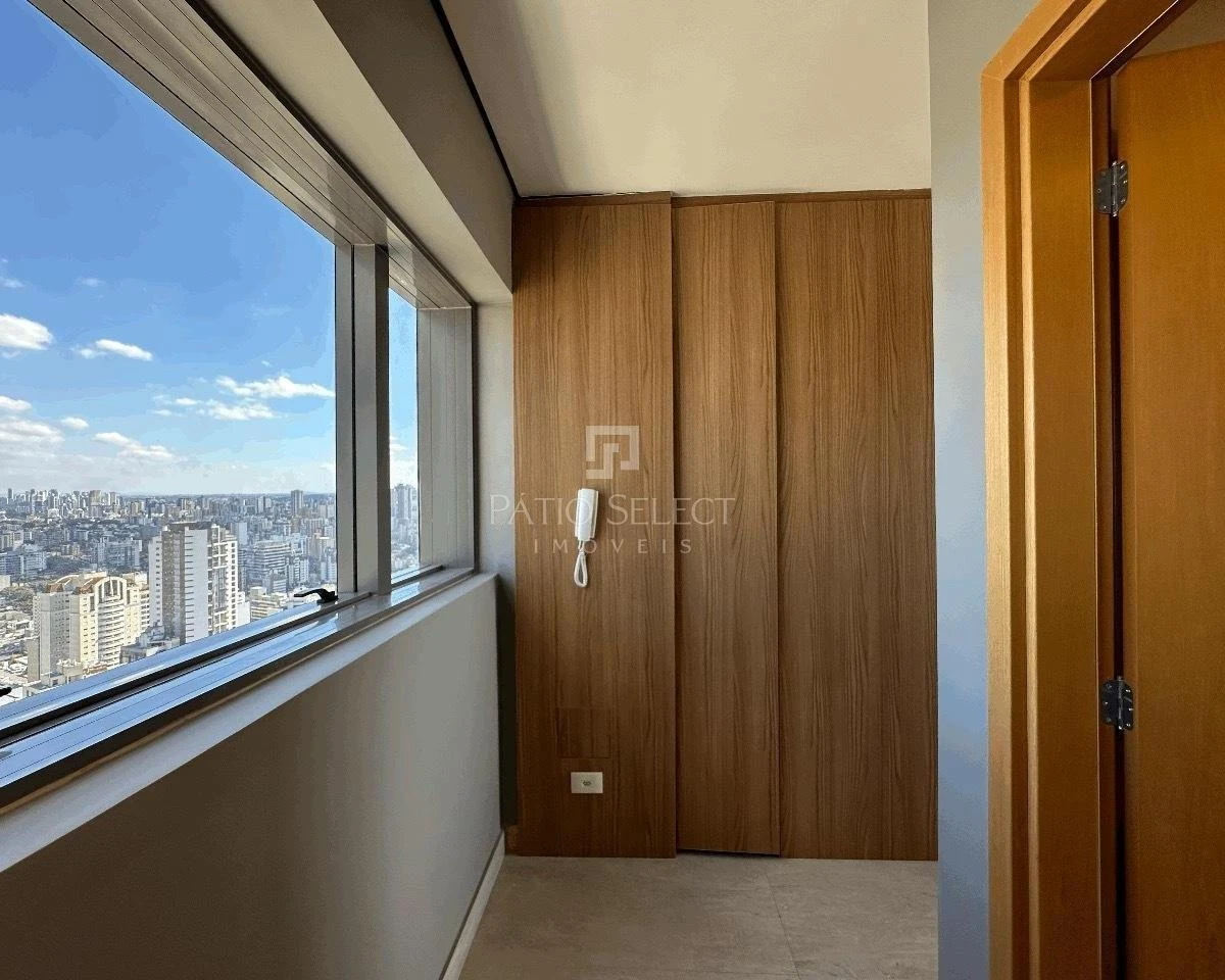 2-bedroom apartment with a bathtub in Curitiba — photo 32