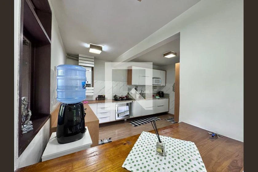 140 m² house with a walk-in closet and a home office — photo 6