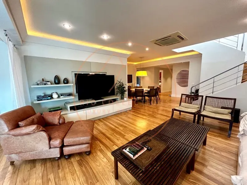 Furnished apartment, 419 m², with a bathtub — photo 20