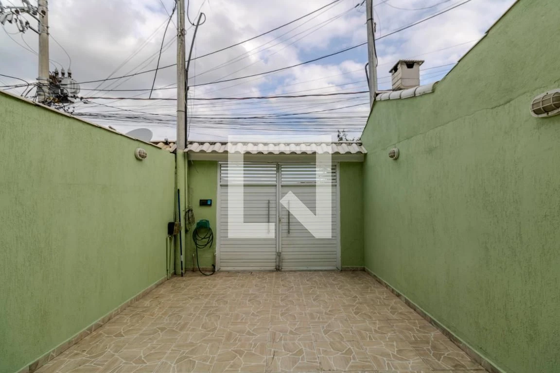 Garden in a 2-bedroom house, 76 m² — photo 11