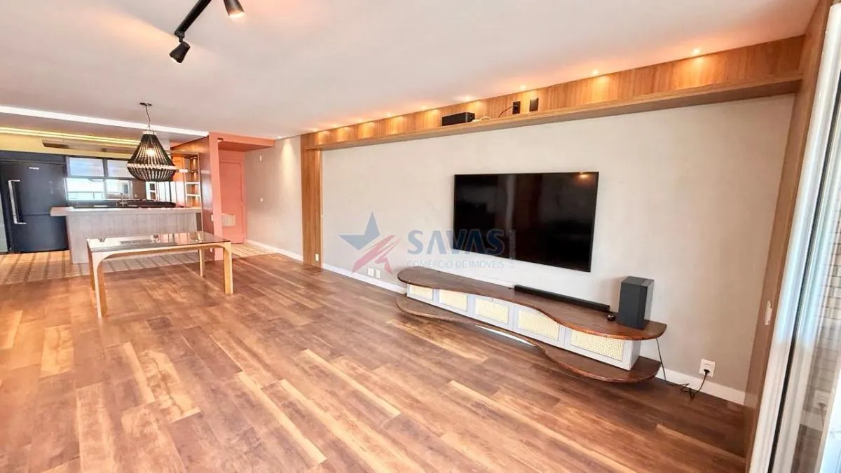 Apartamento amueblado de 4 suites y 3 plazas