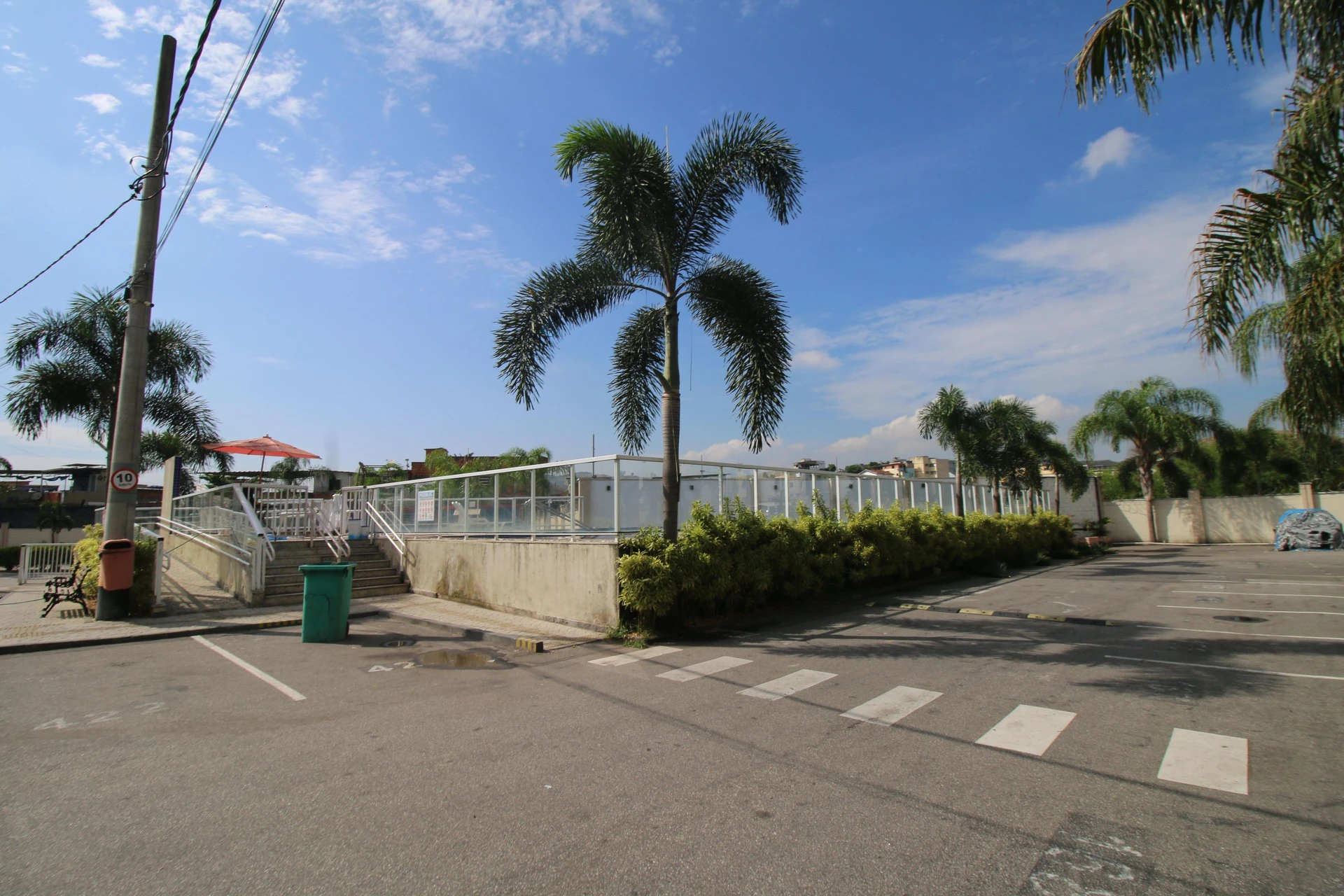 Apartamento de 2 quartos em condomínio com academia — photo 2
