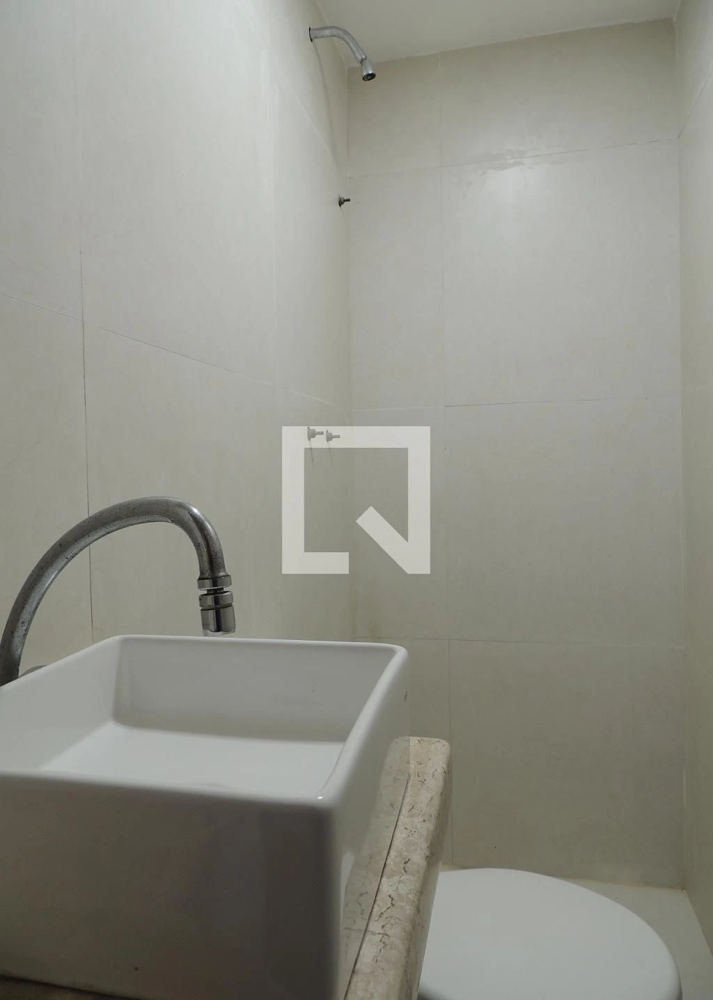 Furnished 3-bedroom apartment with 3 bathrooms and balcony — photo 78