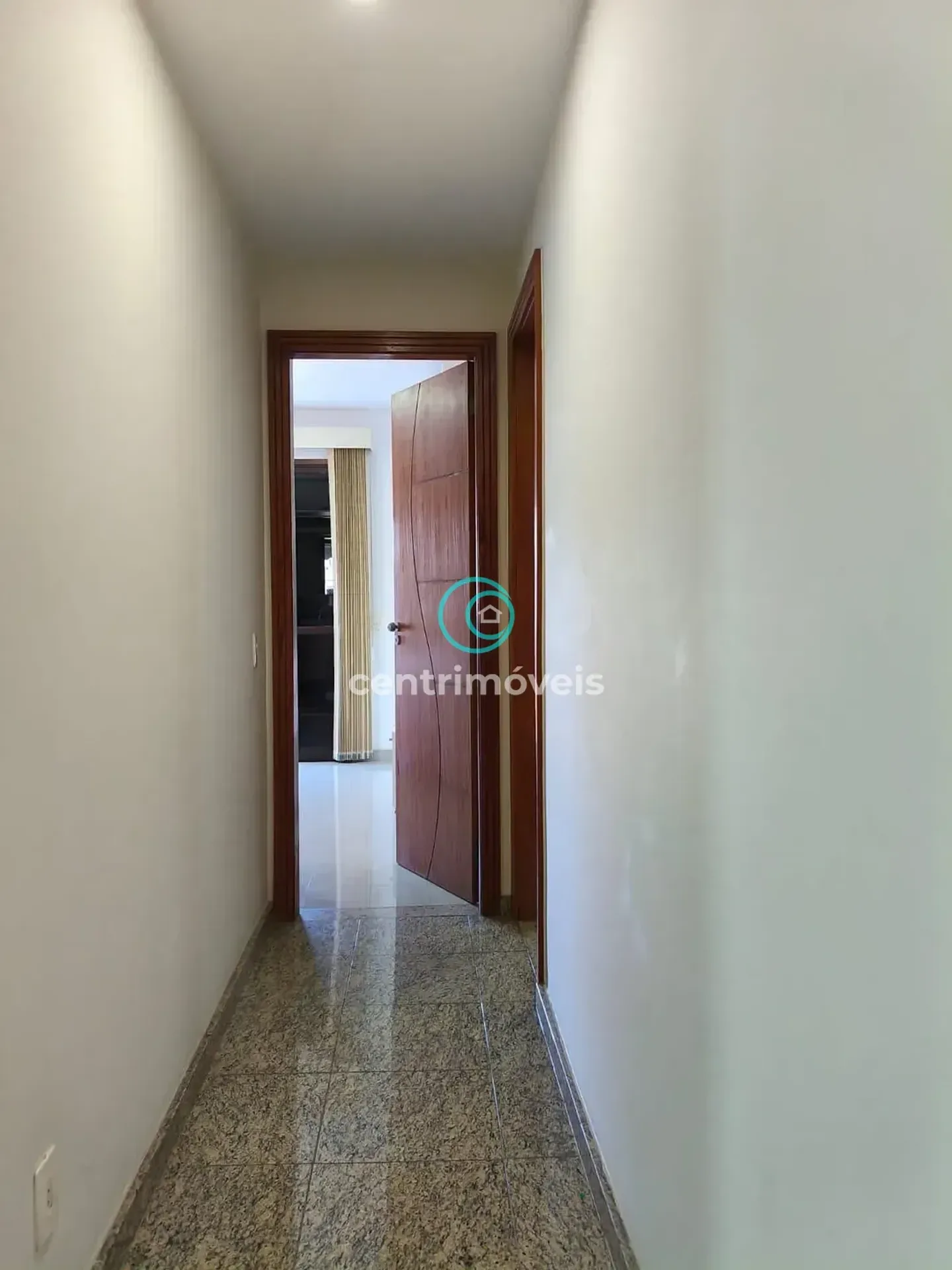 Apartamento mobiliado com 4 quartos e 3 banheiros — photo 9