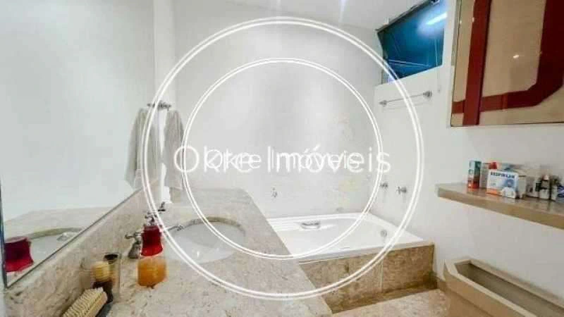 300 m² apartment with 4 bedrooms and 4 bathrooms — photo 7