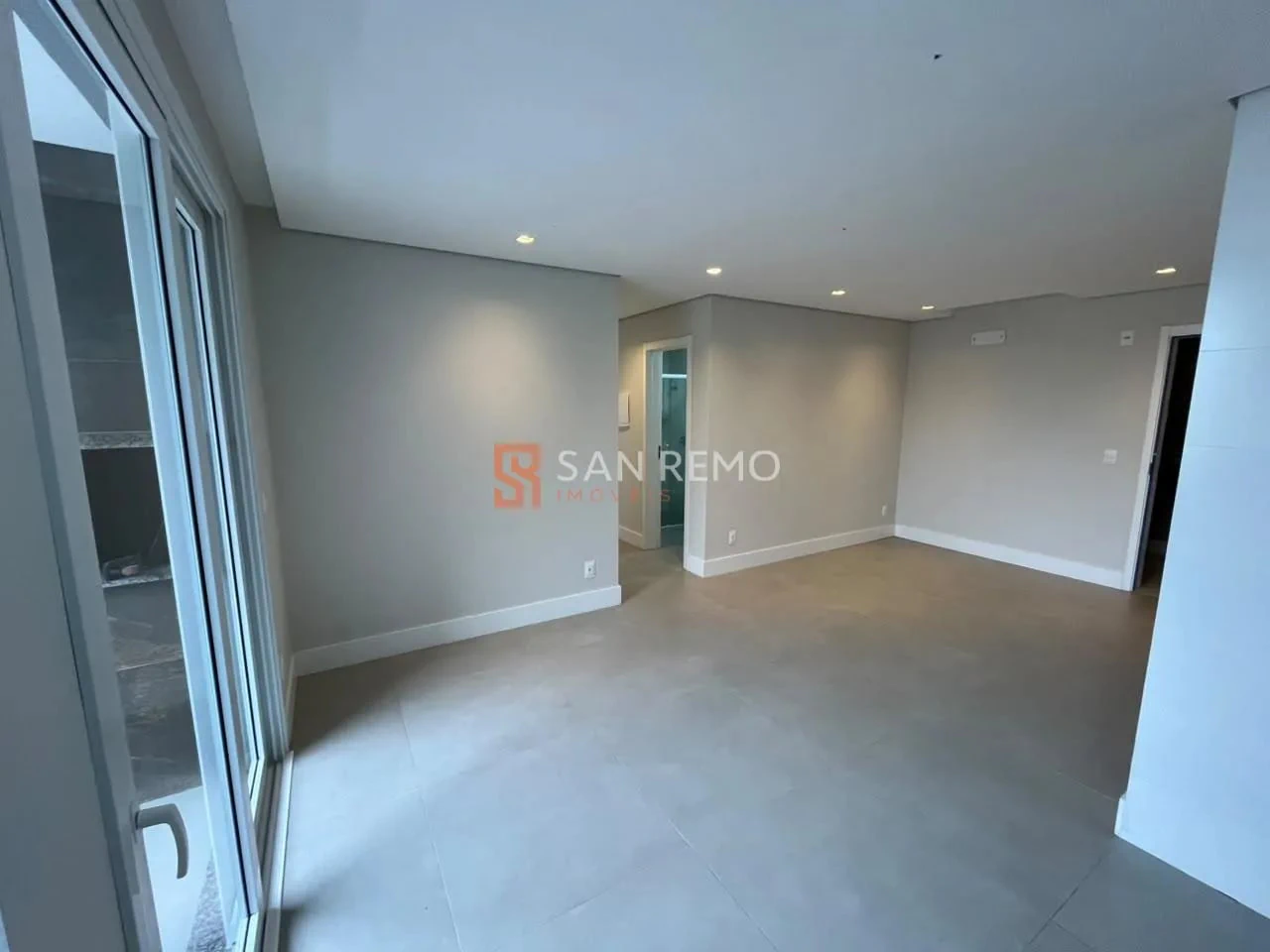 Apartamento de 2 quartos com cozinha aberta e 73 m² — photo 6