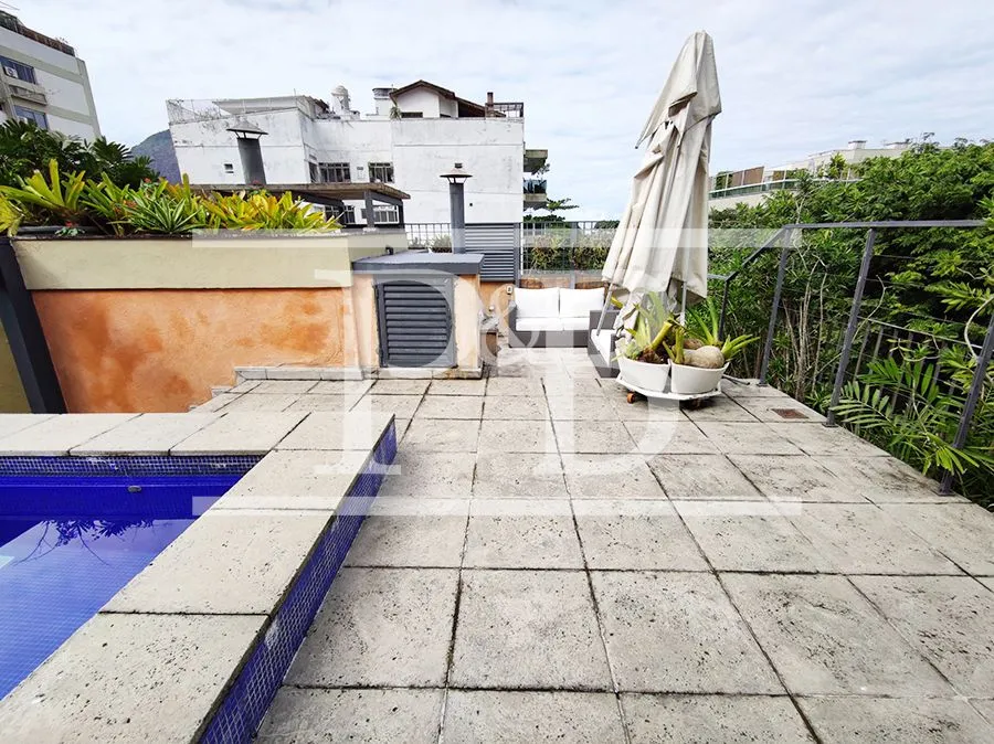 Penthouse with 4 bedrooms and 4 baths, 539 m² — photo 4