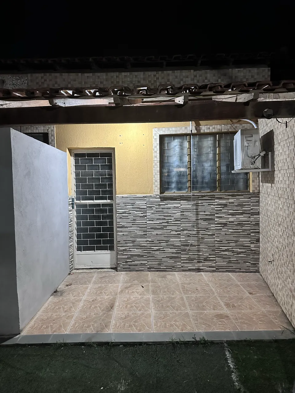 Kitnet mobiliada com ar-condicionado e varanda — photo 10