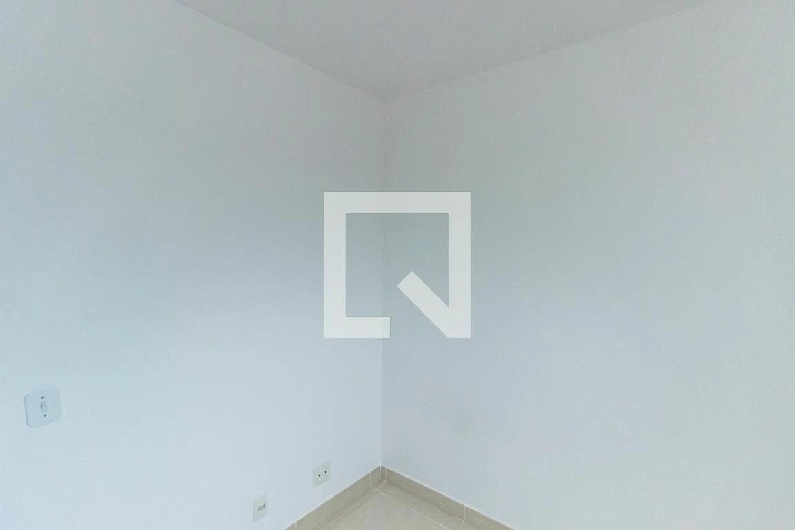 Furnished 2-bedroom apartment with 1 bath and parking — photo 69