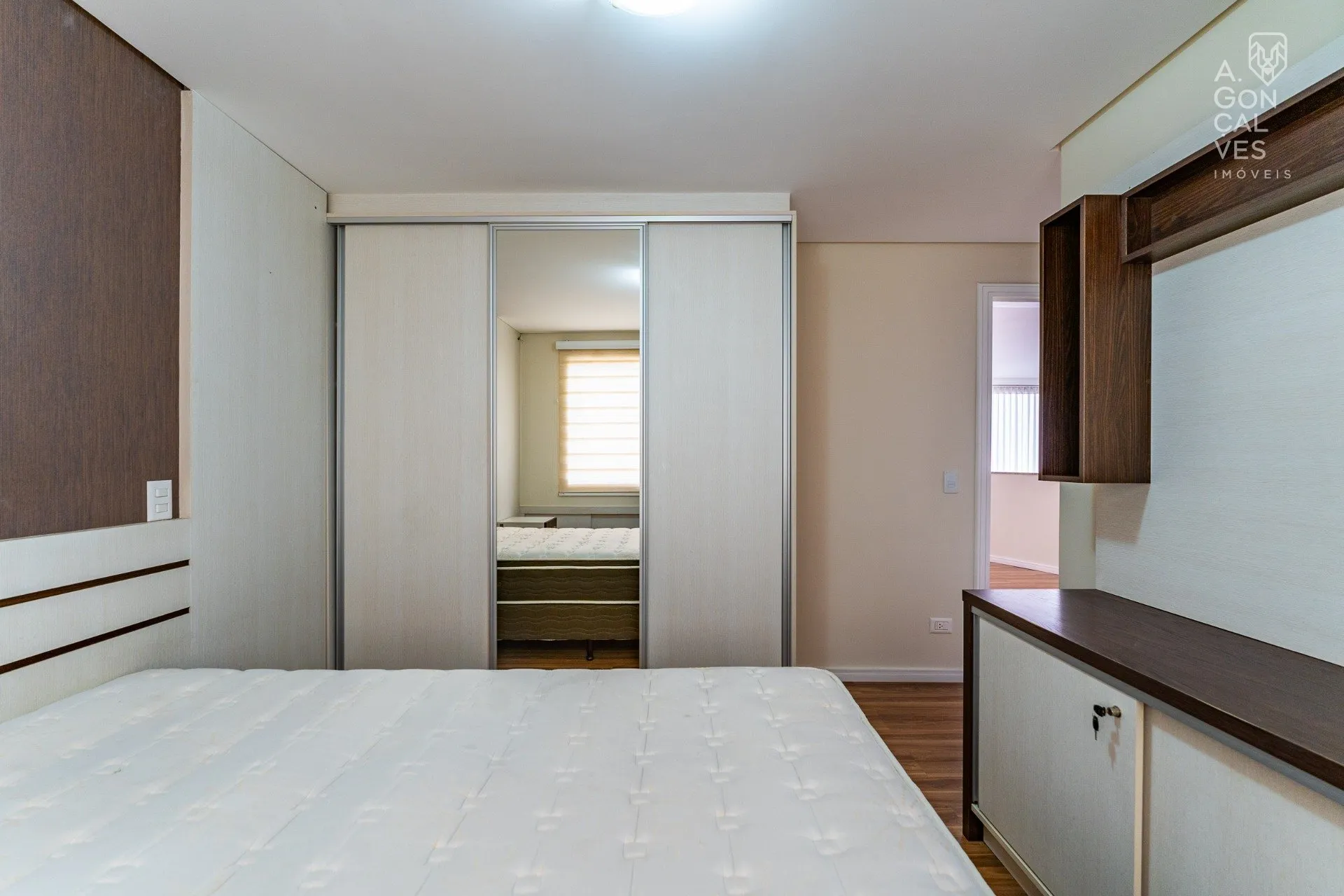 Unfurnished house with 4 bedrooms and 5 bathrooms — photo 23