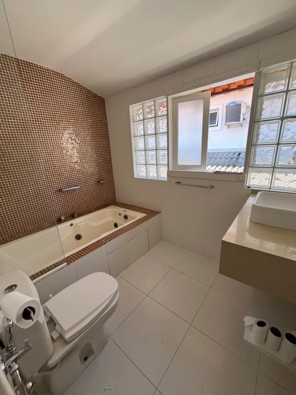 Lavadora y 4 dormitorios: casa de 400 m² — photo 11