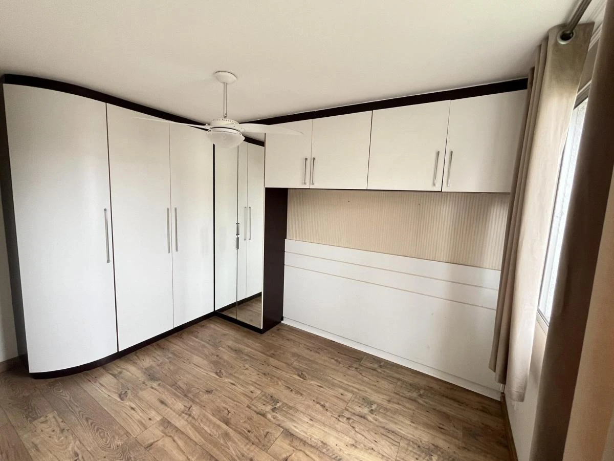 Furnished apartment with 3 bedrooms and a balcony — photo 11