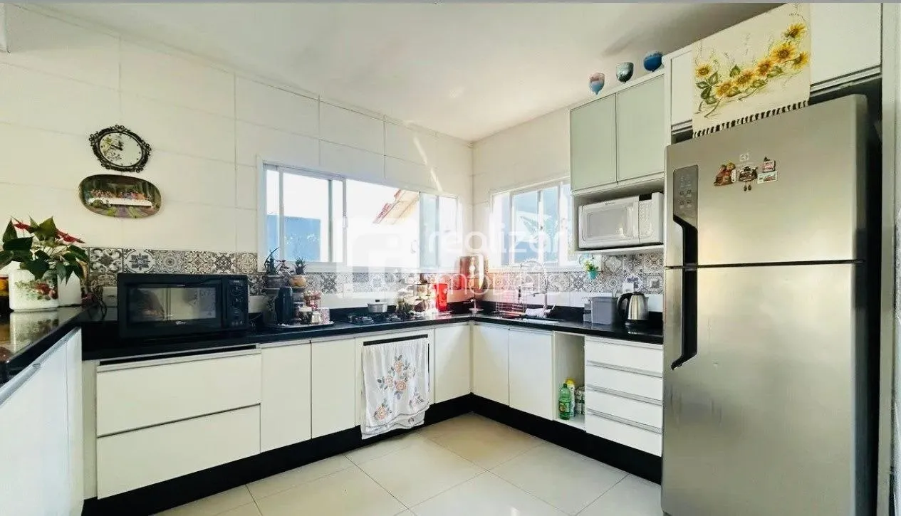 Меблированный дом на 5 спален, 466 м² и 4 места — photo 10